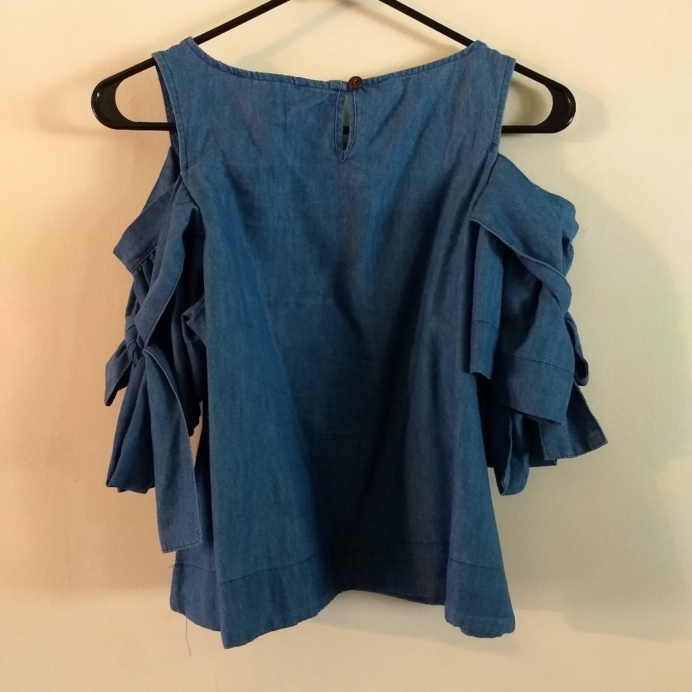 Top - Picture 3 of 4